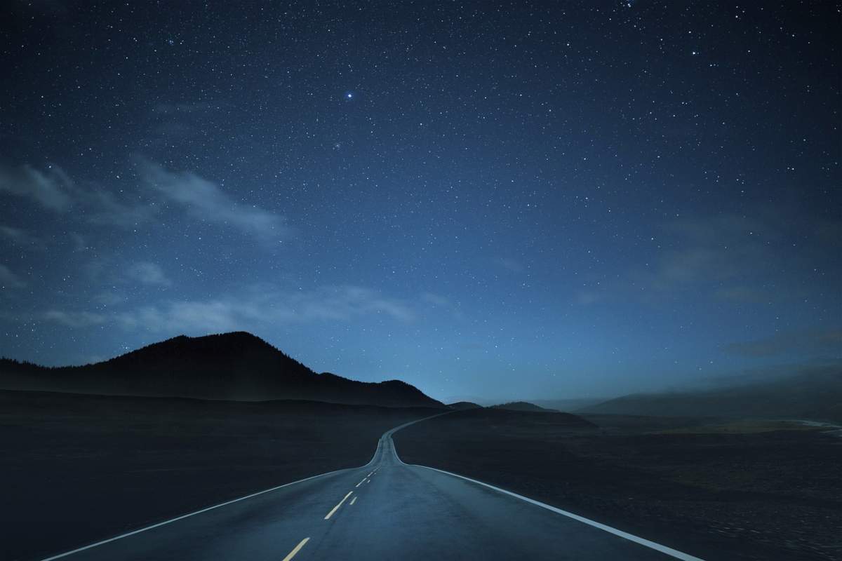 Carretera coche conducir noche