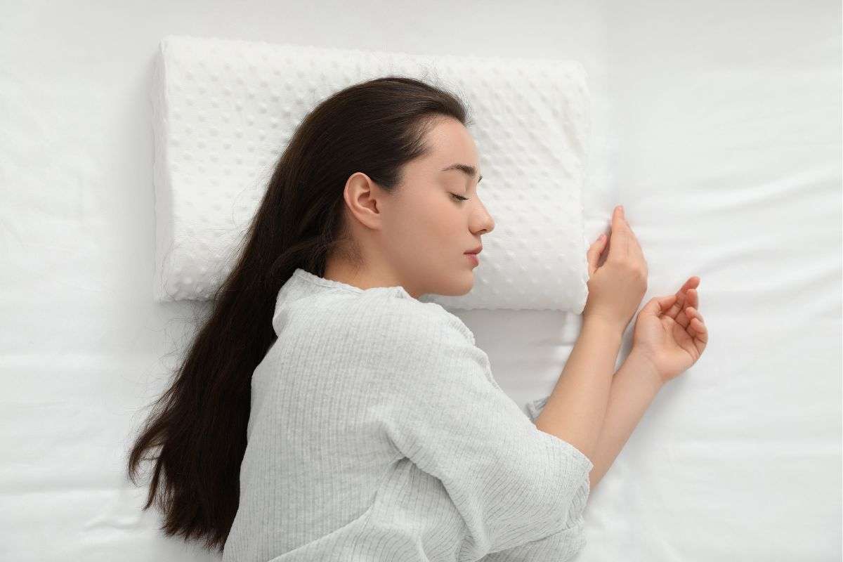 almohada dormir consejos salud estilo de vida