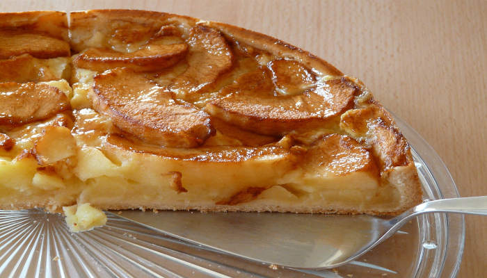 Tarta de manzana con caramelo