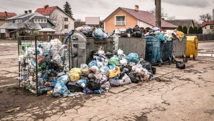 basura almacenada contenedor lleno limpieza multas sanciones