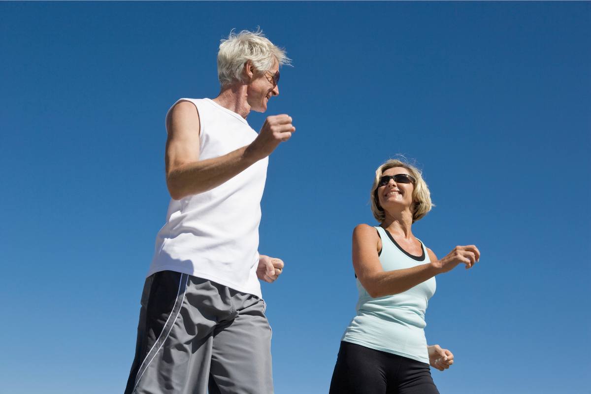 andar caminar paseo pasear pareja ejercicio estilo de vida