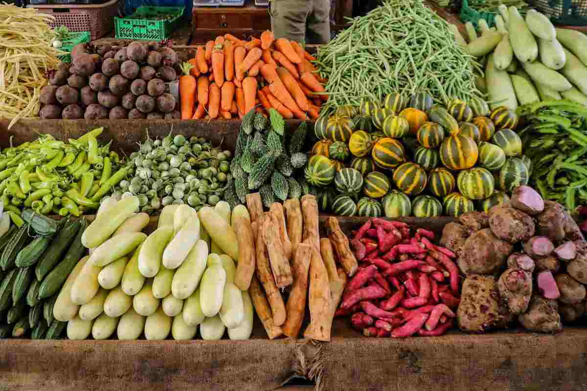 Las frutas y verduras son nutritivas y contienen vitaminas y minerales esenciales en el día a día