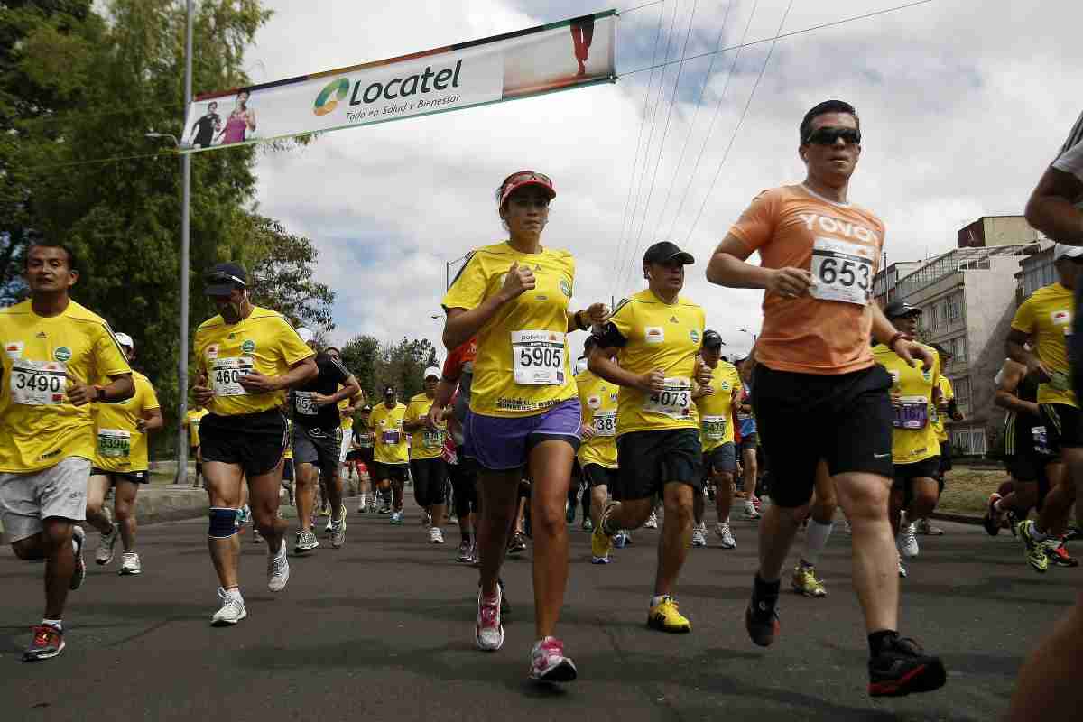 Dos personas físicamente normales corren el maratón de Hamburgo con cierta suficiencia.