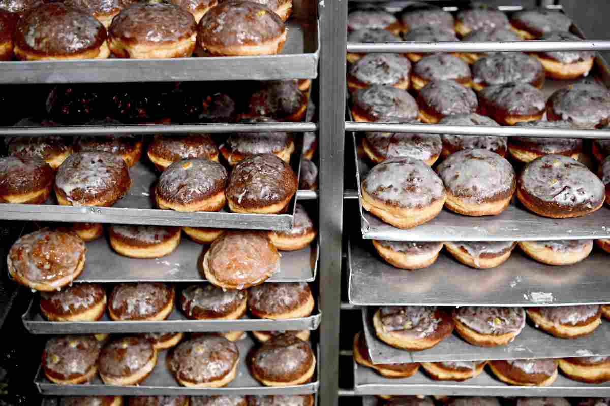 Bollos de chocolate y nutella recién horneados.