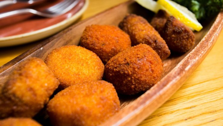 La receta para hacer unas croquetas de jamón