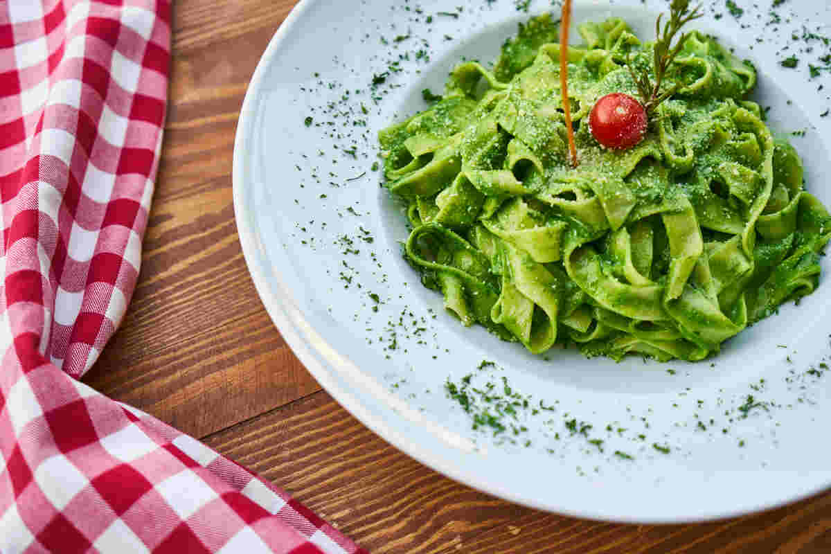 La mejor forma de preparar la salsa pesto