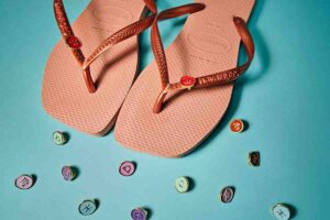 havaianas e charms