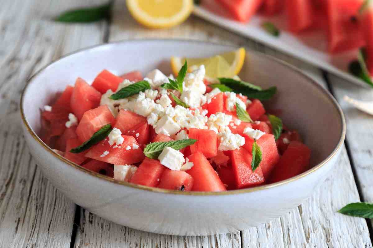 ciotola di anguria e feta