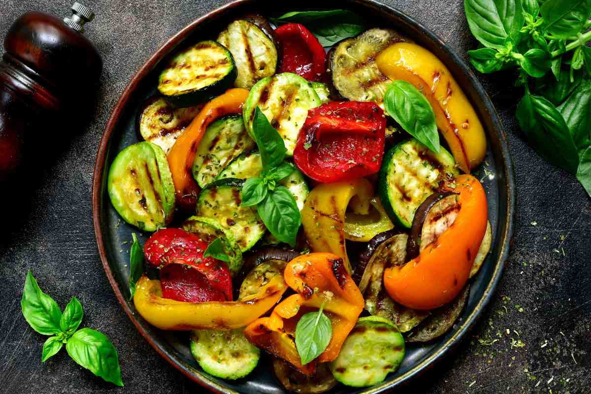 piatto di verdure grigliate