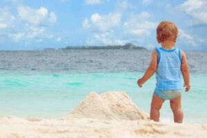 bambino in spiaggia