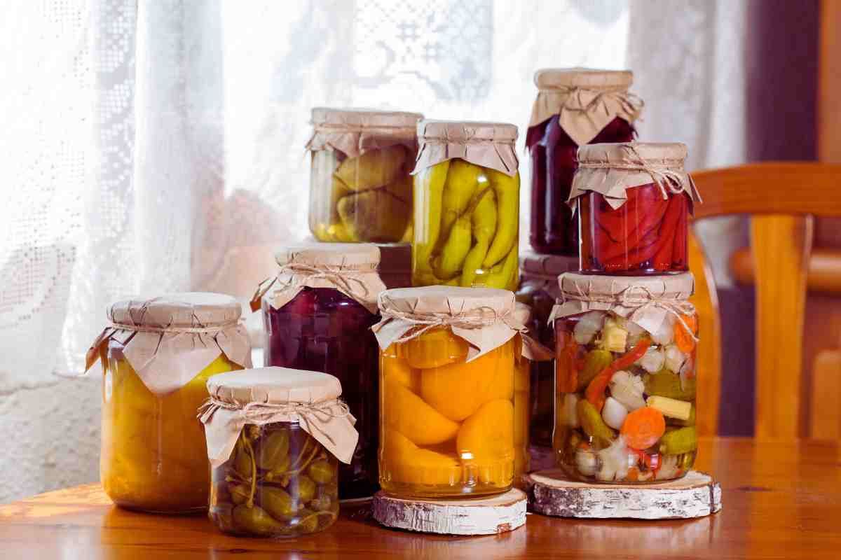 barattoli di conserve