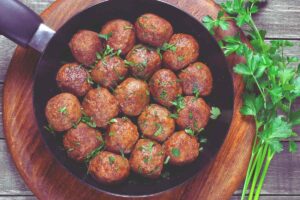 pentola di polpette di legumi