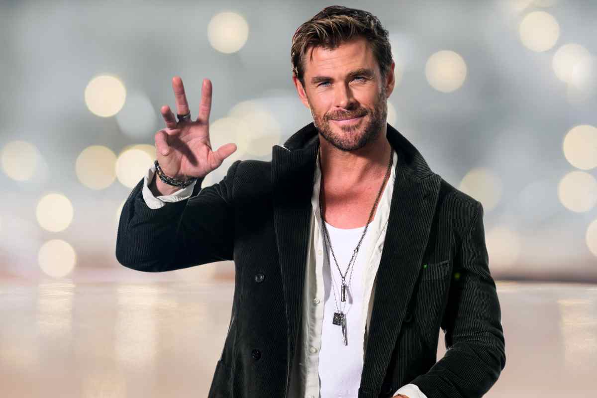 chris hemsworth che saluta