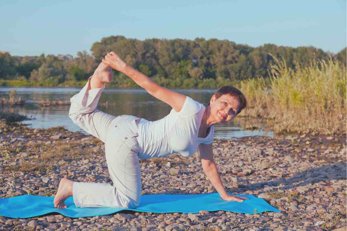 esercizio fisico donna anziana